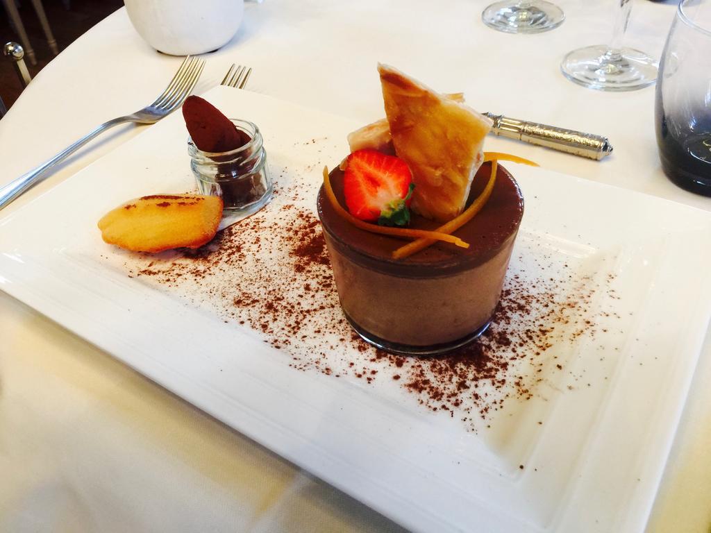 Hotel Le Cheval Blanc Jargeau Zewnętrze zdjęcie