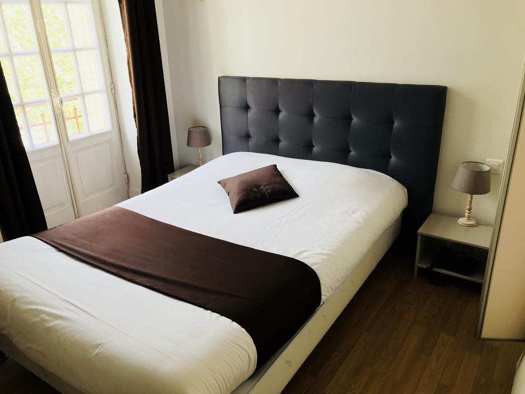 Hotel Le Cheval Blanc Jargeau Zewnętrze zdjęcie